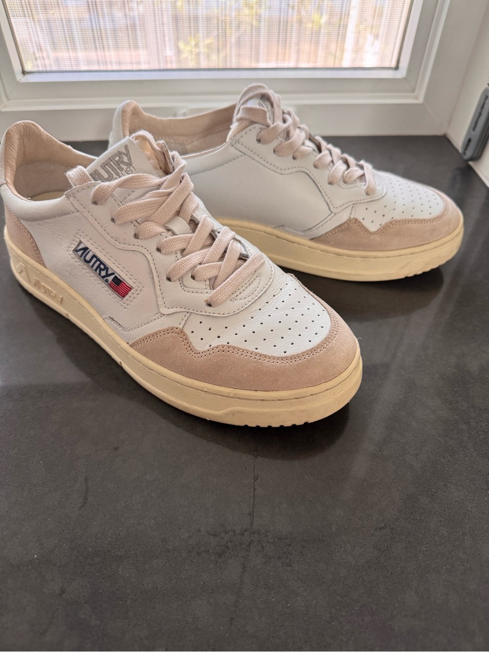 Women’s Low-Top Sneakers in White and Beige